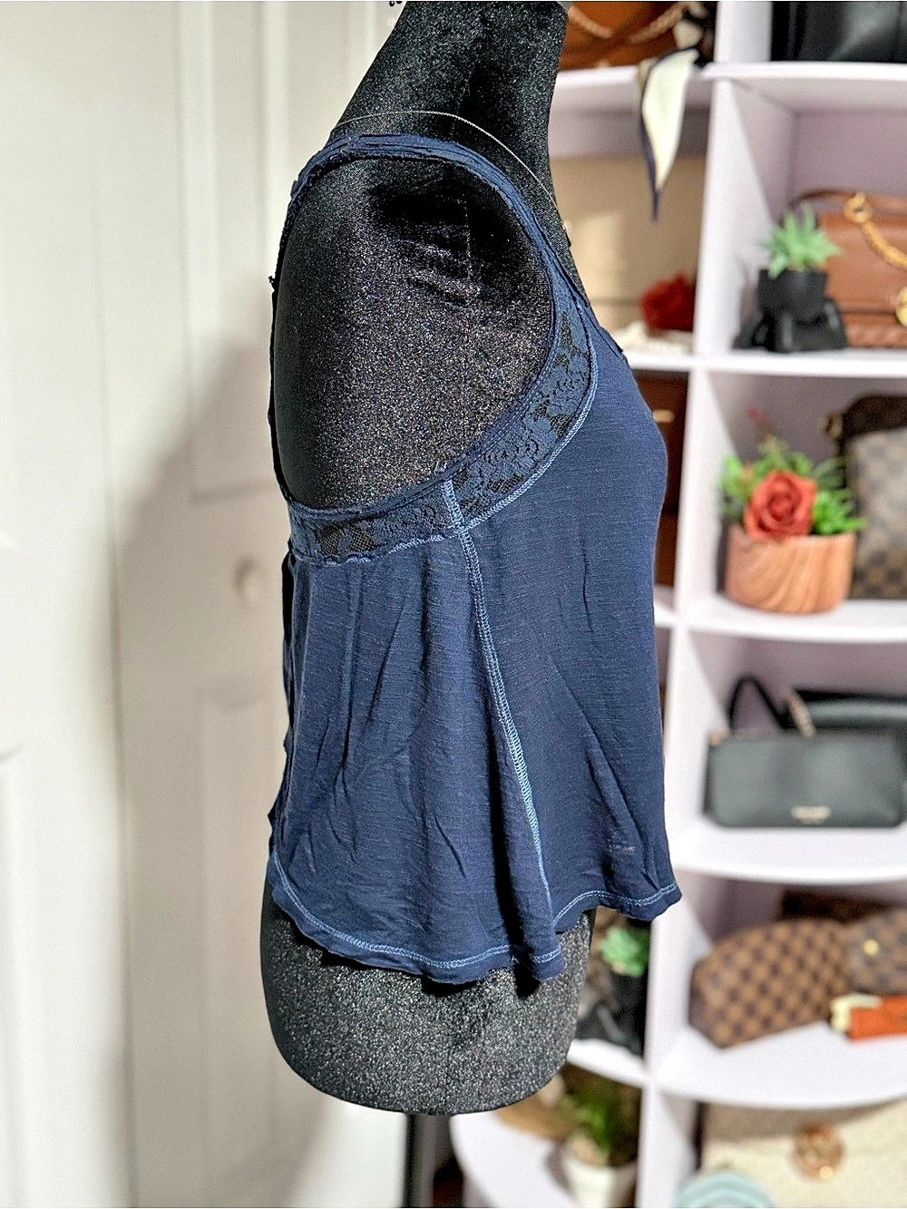 Abercrombie & Fitch Lace Trim Racerback Tank in Blue Like New - Picture 3 of 5